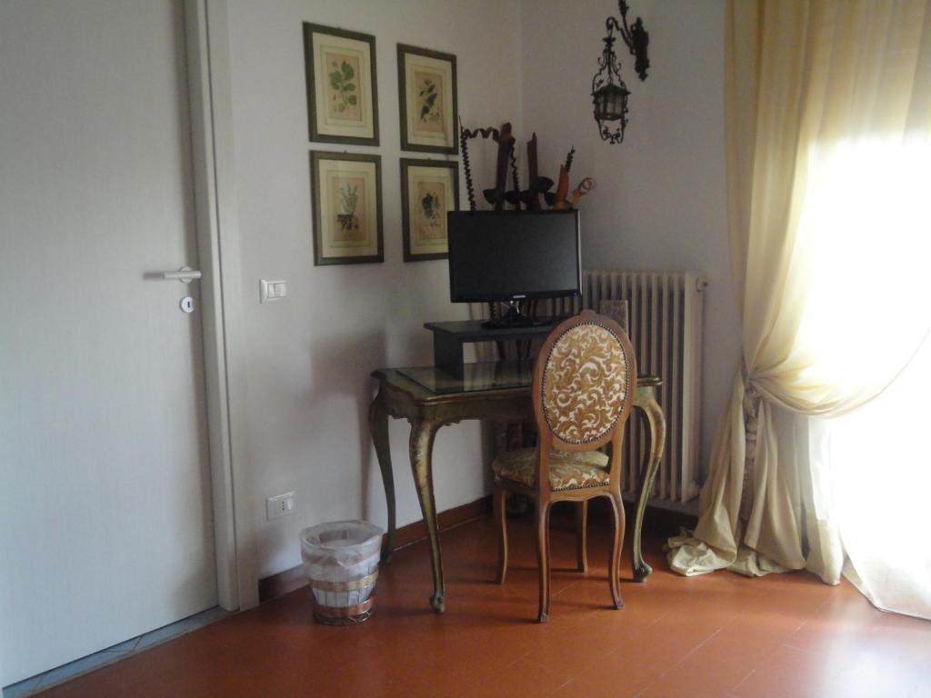 Hotel Cisanello House Pisa Camera foto